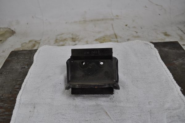 CM2027 - MOTOR MOUNT TOP